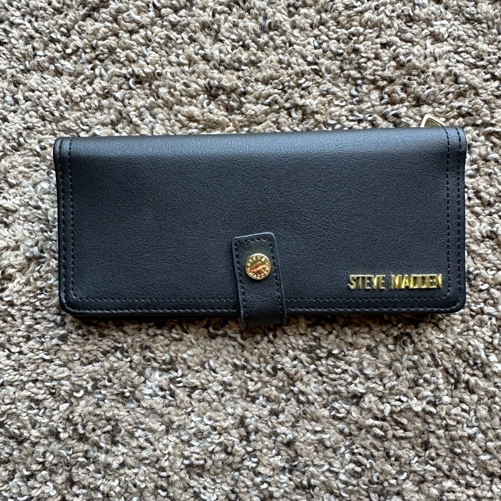 Steve Madden Black Card Holder with Gold Accents